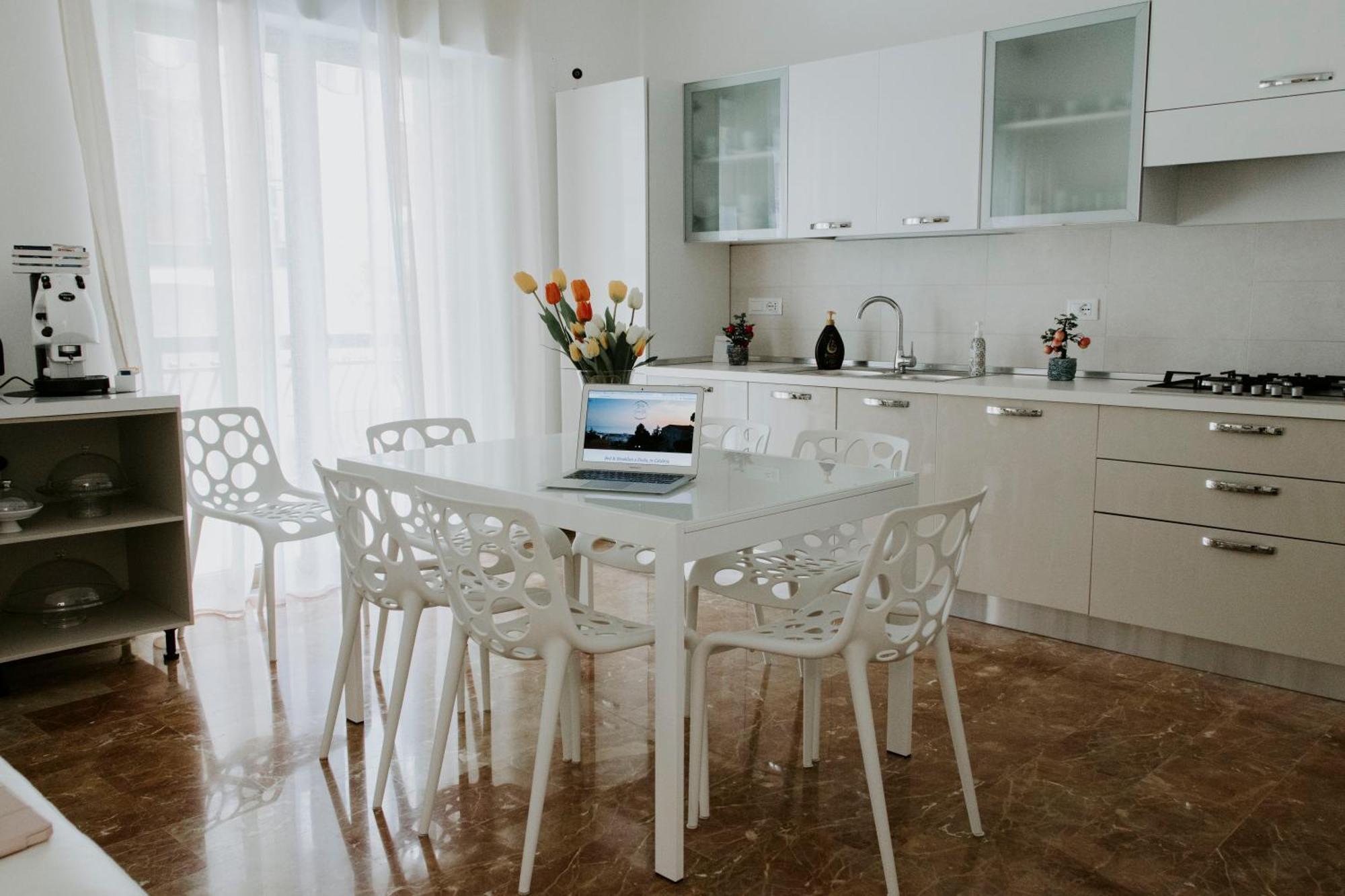 Bnb Nuova Vita Paola Exterior foto